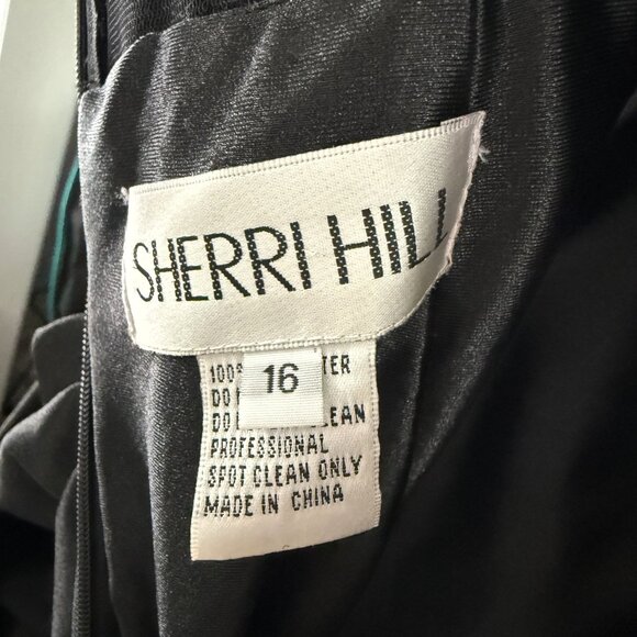 Sherri Hill Black Lace Corset Gown | Size 16 | Strapless | Formal Evening Dress - Picture 6 of 6